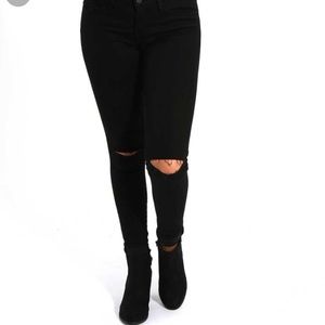 Black Skinny Jeans -slits in knee-